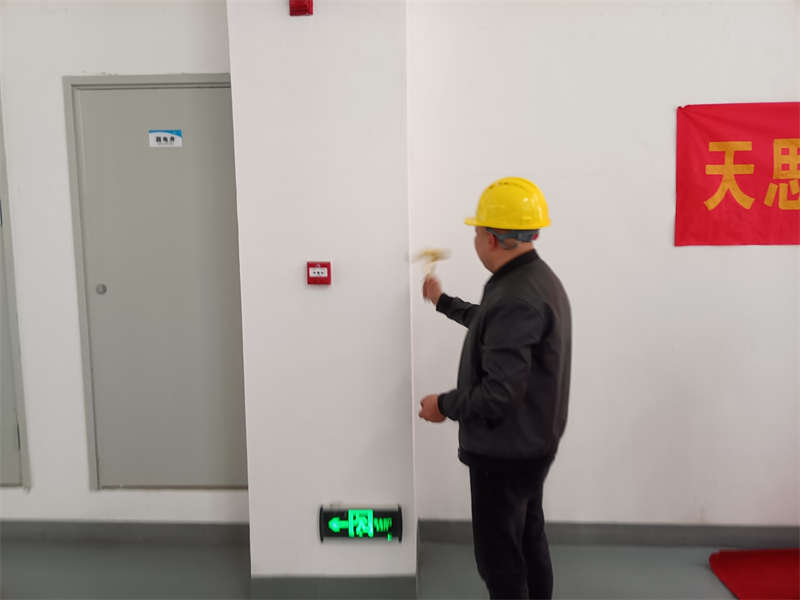 <a href=http://www.miqian.net/gccf/ target=_blank class=infotextkey>合肥廠房裝修</a>